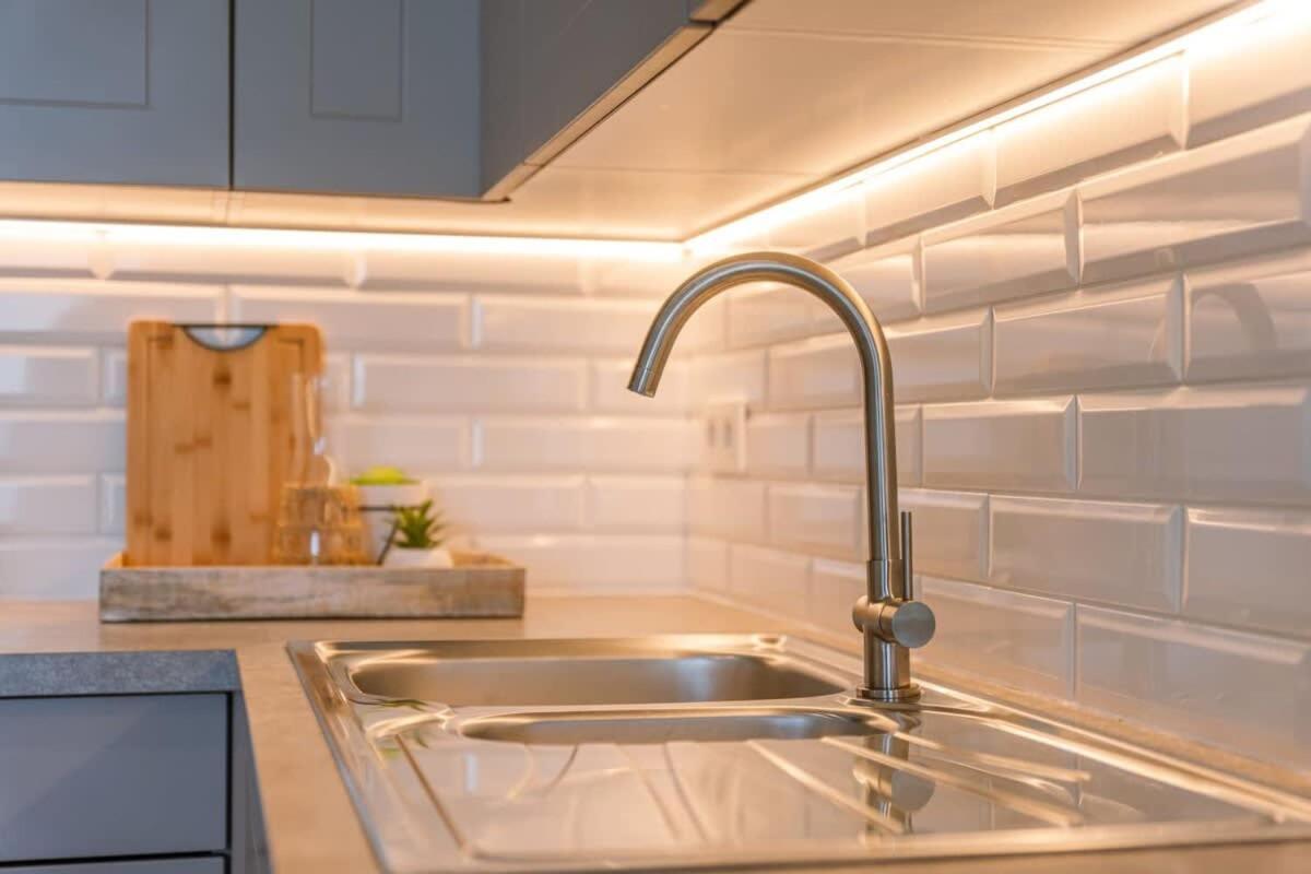 Huswell - Stunning Seafront Apartment Knokke-Heist